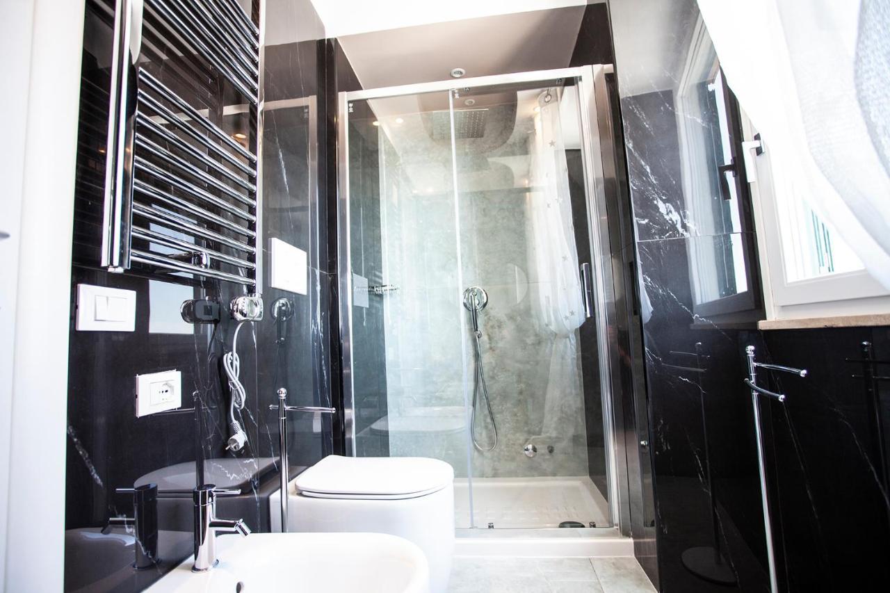 Отель Cavalieri D'Oro Luxury House Анцио Экстерьер фото