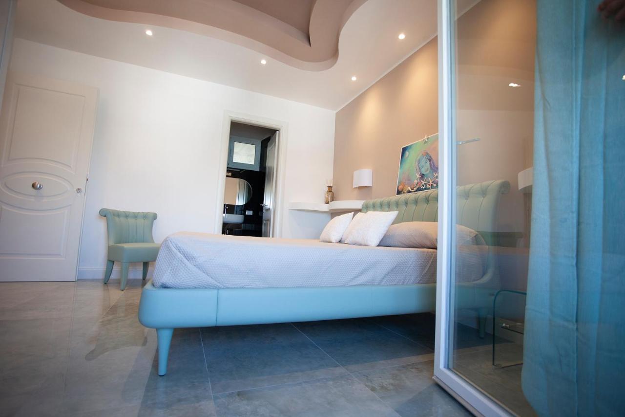 Отель Cavalieri D'Oro Luxury House Анцио Экстерьер фото