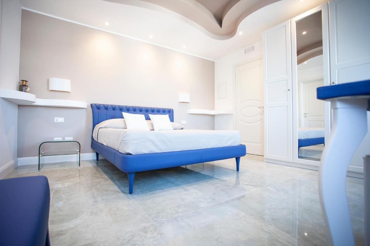 Отель Cavalieri D'Oro Luxury House Анцио Экстерьер фото