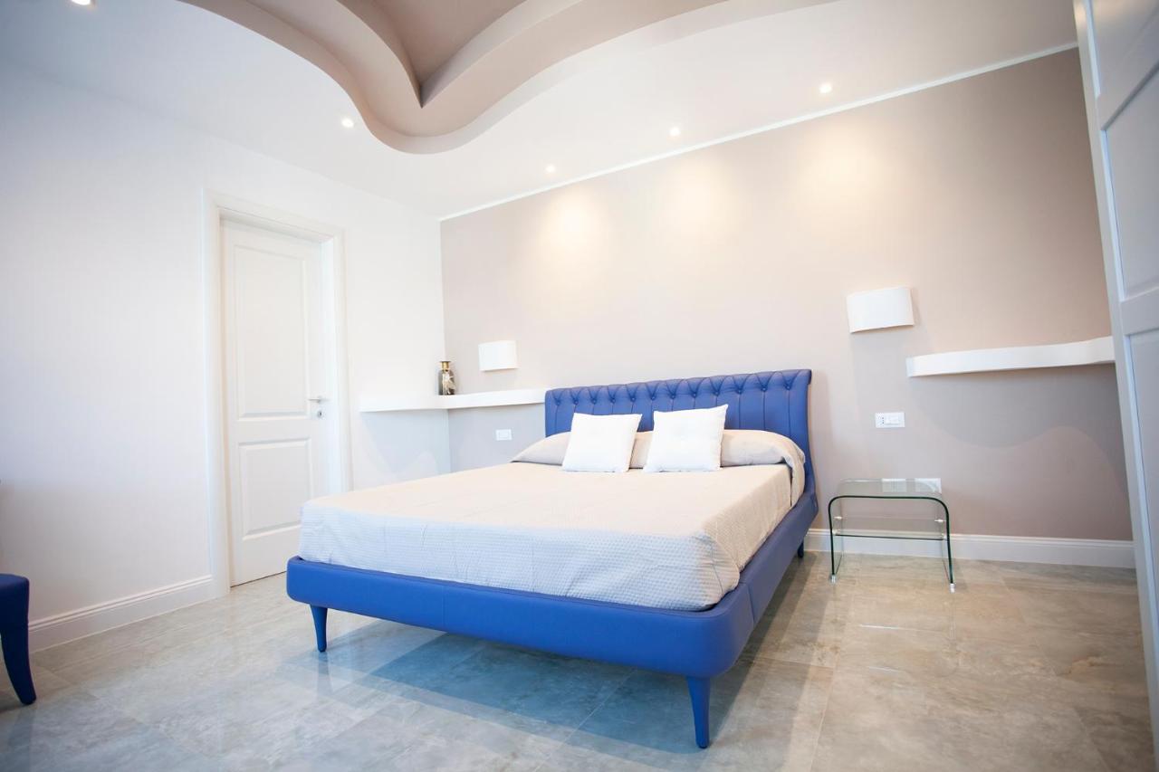 Отель Cavalieri D'Oro Luxury House Анцио Экстерьер фото