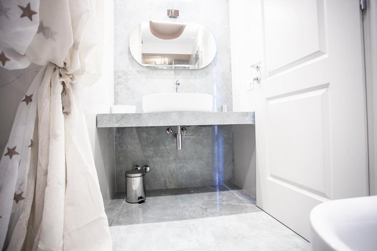 Отель Cavalieri D'Oro Luxury House Анцио Экстерьер фото