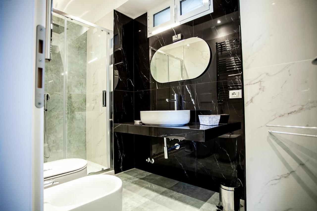 Отель Cavalieri D'Oro Luxury House Анцио Экстерьер фото