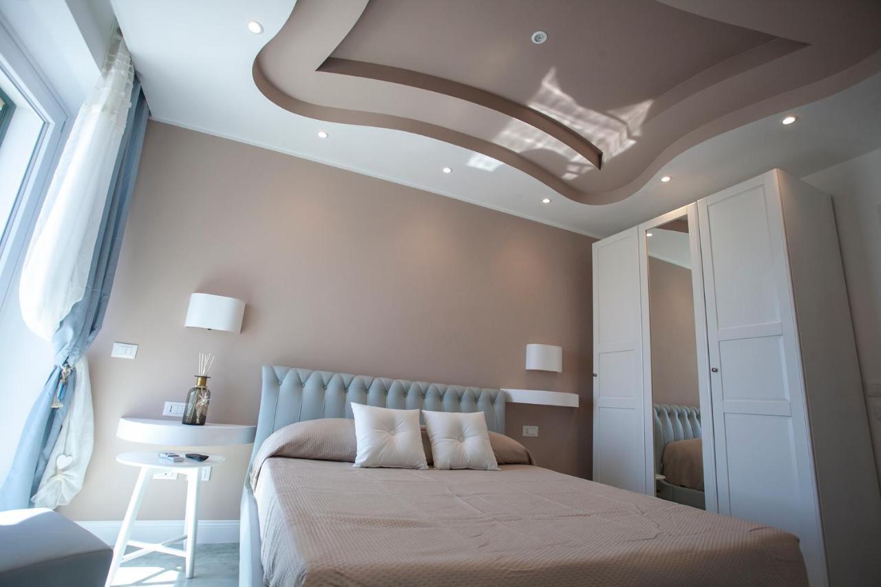 Отель Cavalieri D'Oro Luxury House Анцио Экстерьер фото