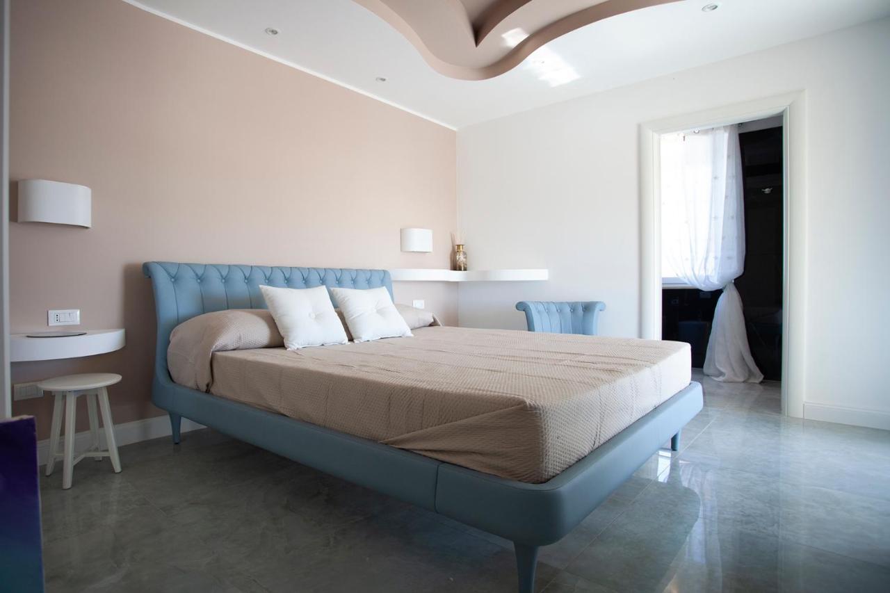 Отель Cavalieri D'Oro Luxury House Анцио Экстерьер фото