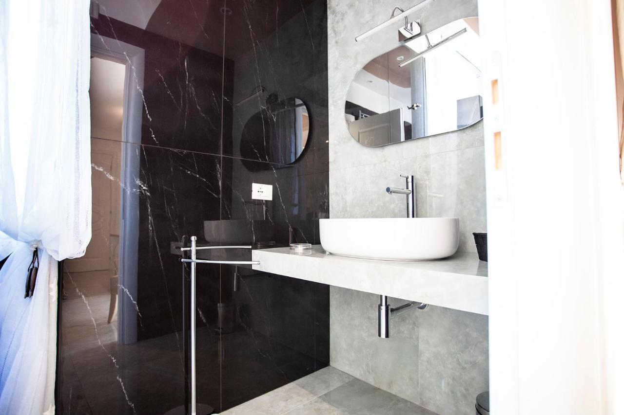 Отель Cavalieri D'Oro Luxury House Анцио Экстерьер фото