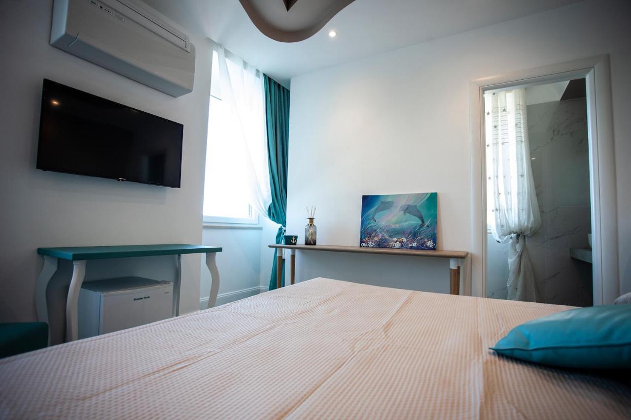 Отель Cavalieri D'Oro Luxury House Анцио Экстерьер фото