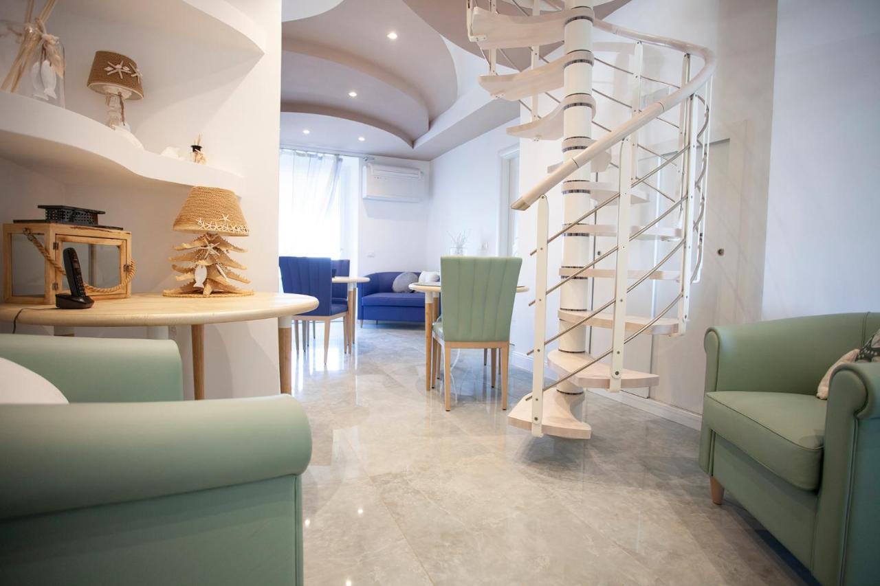 Отель Cavalieri D'Oro Luxury House Анцио Экстерьер фото
