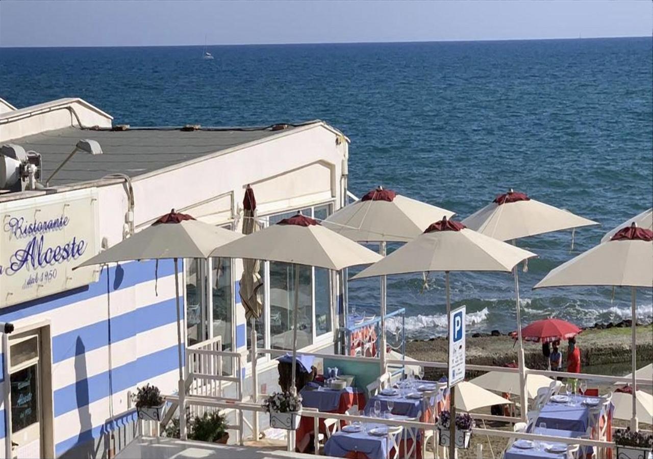 Отель Cavalieri D'Oro Luxury House Анцио Экстерьер фото